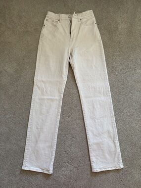 Madewell Straight Leg Jeans in Off-White